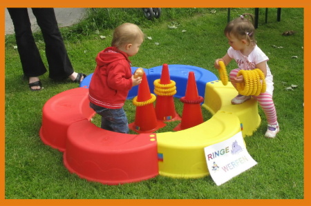 Gerade für Kleinkinder fehlt es bei vielen Veranstaltungen oft an geeigneten Spielmöglichkeiten.